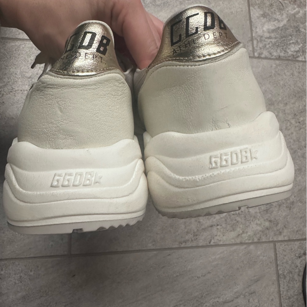 Like New Golden Goose Running Sole Sneakers size 40/ US 10 - Picture 6 of 8